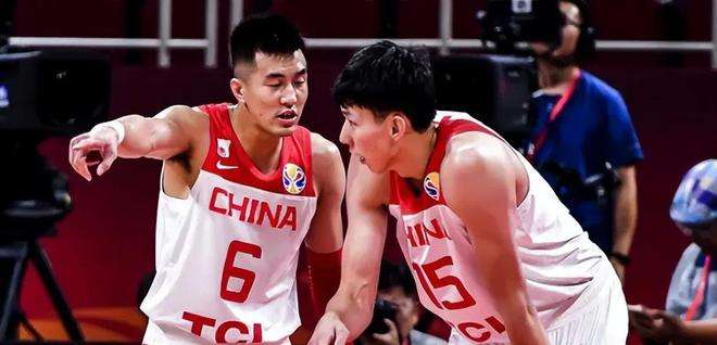中国男篮出征世预赛 周琦郭艾伦领衔14人名单