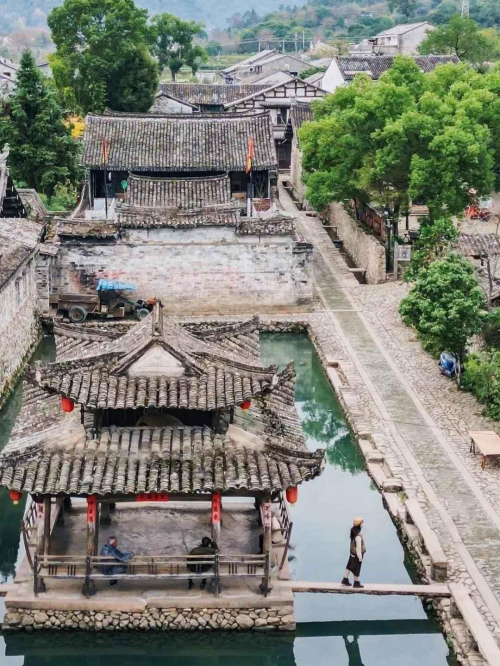 这座美了千年的浙南县城，藏着八分烟火、十分低调，去过100次还是被惊艳！